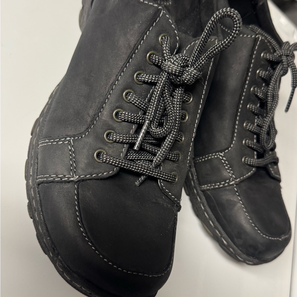 b.o.c men's  Black Lace-Up Shoes 8 1/2